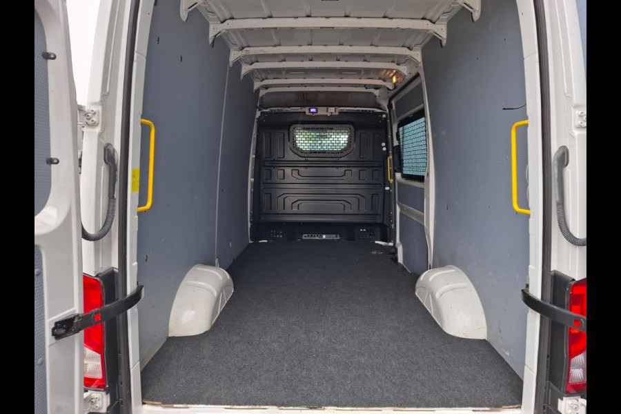 Volkswagen Crafter 35 2.0 TDI L3H3 Trendline AIRCO / CRUISE CONTROLE / CAMERA / EURO 6 / L2H2