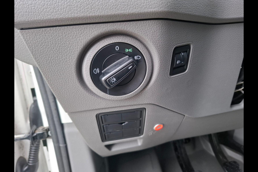 Volkswagen Crafter 35 2.0 TDI L3H3 Trendline AIRCO / CRUISE CONTROLE / CAMERA / EURO 6 / L2H2