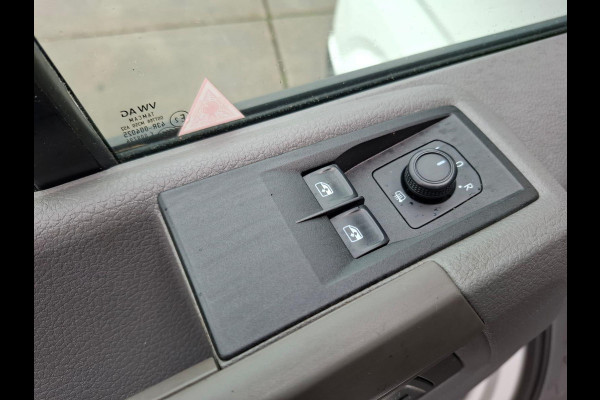 Volkswagen Crafter 35 2.0 TDI L3H3 Trendline AIRCO / CRUISE CONTROLE / CAMERA / EURO 6 / L2H2