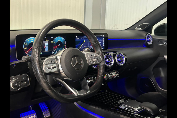 Mercedes-Benz A-Klasse 220 AMG Line | AMBIANCE | NIGHT | BURMESTER | CAMERA | LED