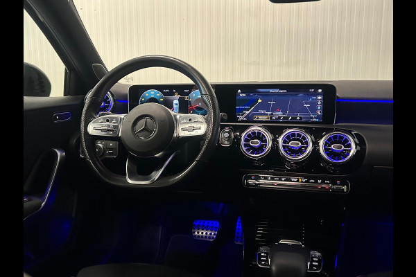 Mercedes-Benz A-Klasse 220 AMG Line | AMBIANCE | NIGHT | BURMESTER | CAMERA | LED