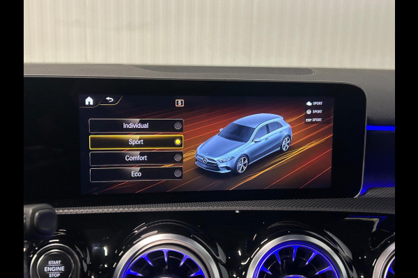Mercedes-Benz A-Klasse 220 AMG Line | AMBIANCE | NIGHT | BURMESTER | CAMERA | LED