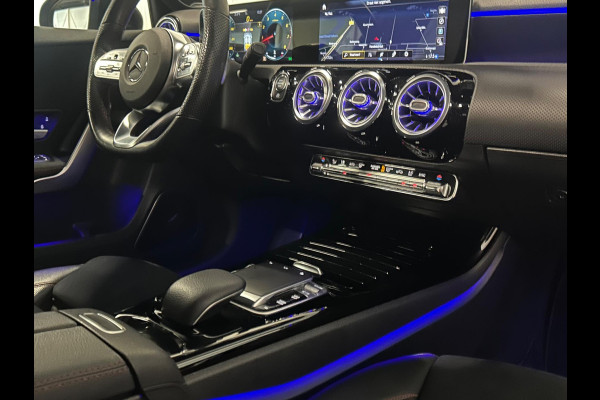 Mercedes-Benz A-Klasse 220 AMG Line | AMBIANCE | NIGHT | BURMESTER | CAMERA | LED