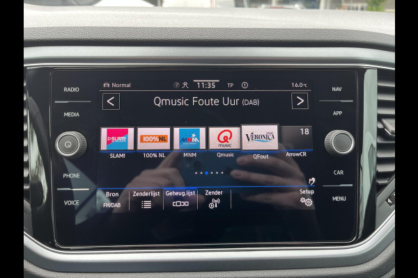 Volkswagen T-Roc Cabrio 1.5 TSI Style 150pk Automaat | Adaptieve Cruise | Stoelverwarming | Digitale Cock pit | Dealer onderhouden | Dodehoeksensoren