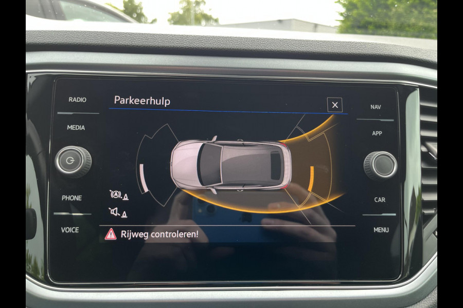 Volkswagen T-Roc Cabrio 1.5 TSI Style 150pk Automaat | Adaptieve Cruise | Stoelverwarming | Digitale Cock pit | Dealer onderhouden | Dodehoeksensoren