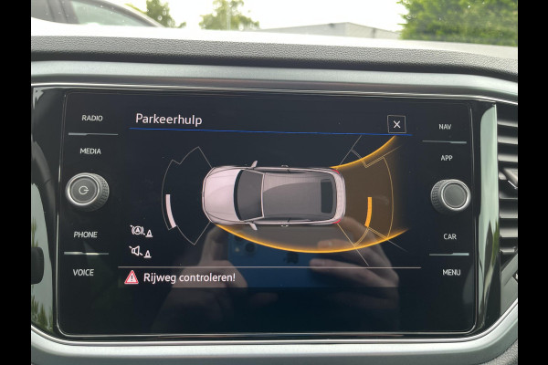 Volkswagen T-Roc Cabrio 1.5 TSI Style 150pk Automaat | Adaptieve Cruise | Stoelverwarming | Digitale Cock pit | Dealer onderhouden | Dodehoeksensoren