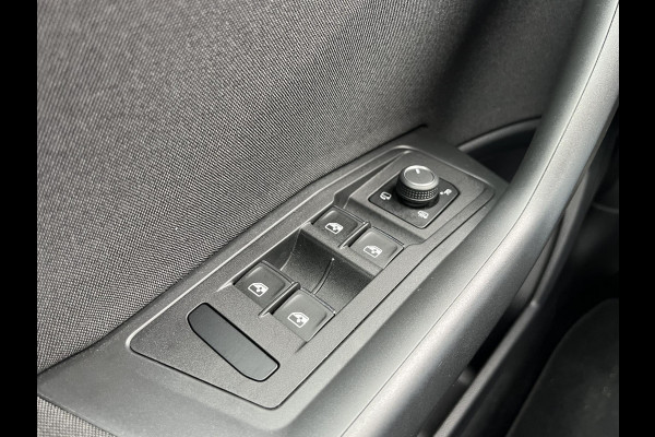 Volkswagen T-Roc Cabrio 1.5 TSI Style 150pk Automaat | Adaptieve Cruise | Stoelverwarming | Digitale Cock pit | Dealer onderhouden | Dodehoeksensoren