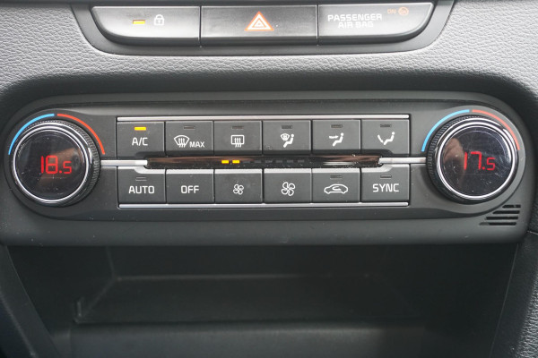 Kia Ceed 1.0 T-GDi 120PK DynamicLine/Geen Importauto/ Dealeronderhouden
