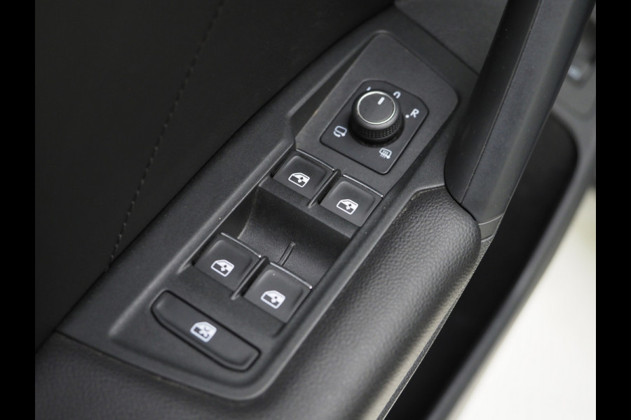 Volkswagen Tiguan 1.4 TSI eHybrid Elegance Exclusive | Panoramadak | 360 | Keyless | Adaptive Cruise | Carplay | Trekhaak