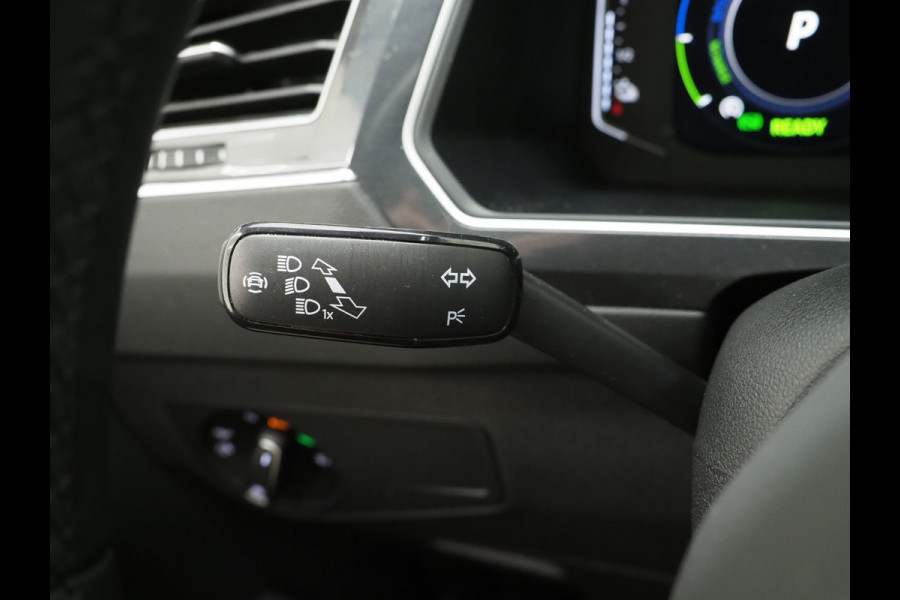 Volkswagen Tiguan 1.4 TSI eHybrid Elegance Exclusive | Panoramadak | 360 | Keyless | Adaptive Cruise | Carplay | Trekhaak