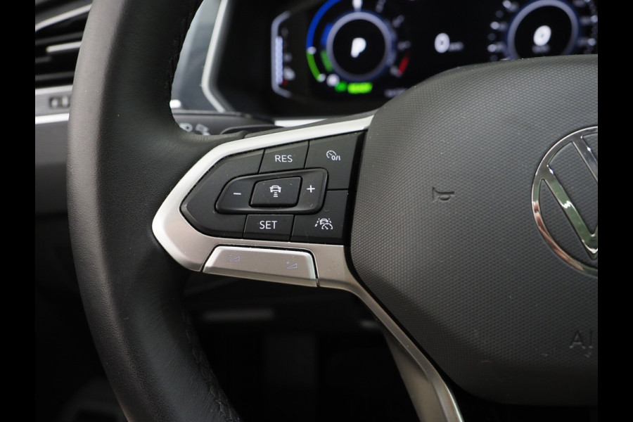Volkswagen Tiguan 1.4 TSI eHybrid Elegance Exclusive | Panoramadak | 360 | Keyless | Adaptive Cruise | Carplay | Trekhaak