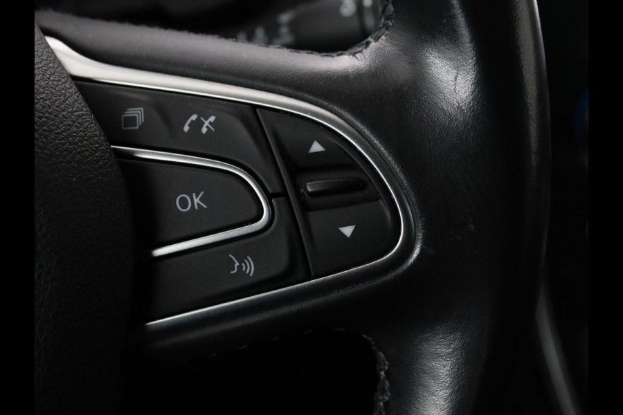 Renault Scénic 1.3 TCe Bose | Automaat | Camera | Massage | Carplay | Navigatie | Keyless | Full LED | Climate control | Dodehoek detectie