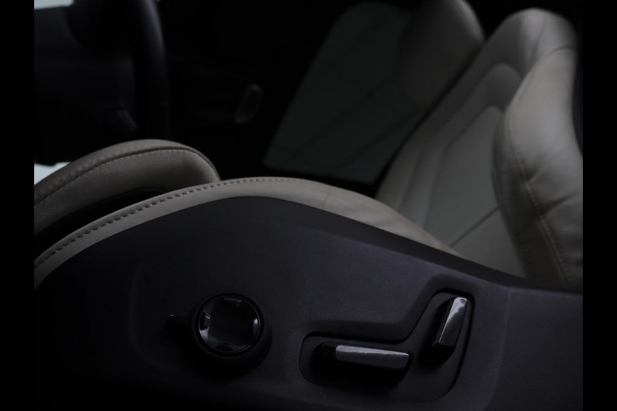 Volvo V90 2.0 T8 AWD R-Design | Panoramadak | Head-Up | Trekhaak | Stoel & stuurverwarming | Leder | 360 camera | Luchtvering | Harman/Kardon | Adaptive cruise | Achterbankverwarming