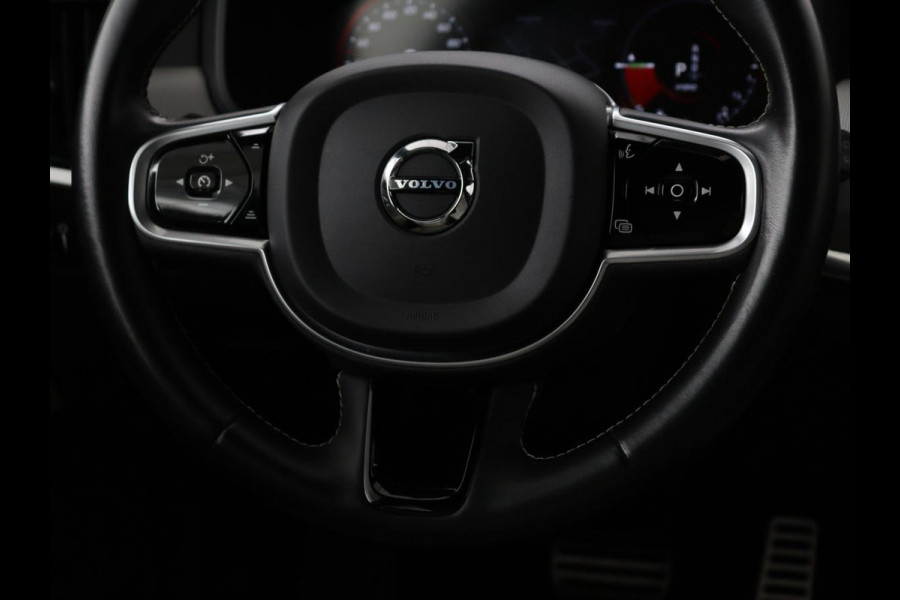 Volvo V90 2.0 T8 AWD R-Design | Panoramadak | Head-Up | Trekhaak | Stoel & stuurverwarming | Leder | 360 camera | Luchtvering | Harman/Kardon | Adaptive cruise | Achterbankverwarming