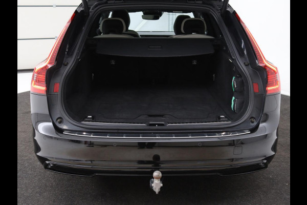 Volvo V90 2.0 T8 AWD R-Design | Panoramadak | Head-Up | Trekhaak | Stoel & stuurverwarming | Leder | 360 camera | Luchtvering | Harman/Kardon | Adaptive cruise | Achterbankverwarming