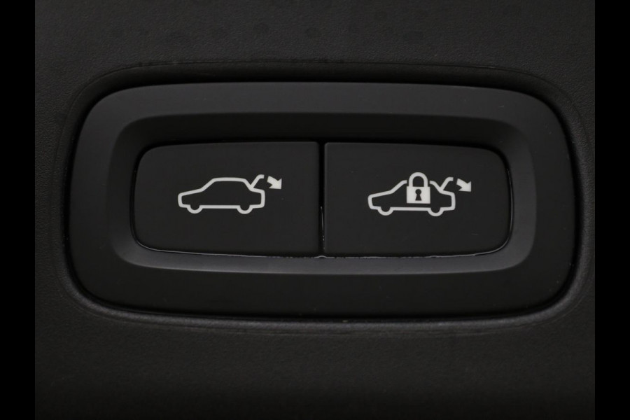 Volvo V90 2.0 T8 AWD R-Design | Panoramadak | Head-Up | Trekhaak | Stoel & stuurverwarming | Leder | 360 camera | Luchtvering | Harman/Kardon | Adaptive cruise | Achterbankverwarming