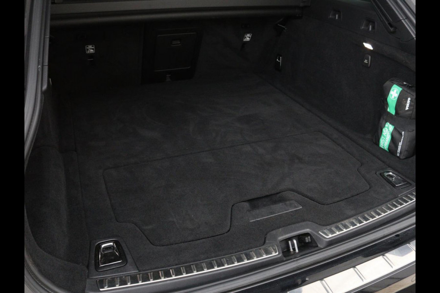Volvo V90 2.0 T8 AWD R-Design | Panoramadak | Head-Up | Trekhaak | Stoel & stuurverwarming | Leder | 360 camera | Luchtvering | Harman/Kardon | Adaptive cruise | Achterbankverwarming