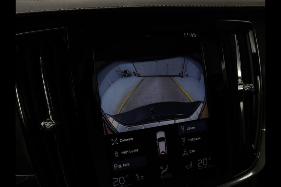 Volvo V90 2.0 T8 AWD R-Design | Panoramadak | Head-Up | Trekhaak | Stoel & stuurverwarming | Leder | 360 camera | Luchtvering | Harman/Kardon | Adaptive cruise | Achterbankverwarming
