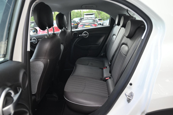 Fiat 500X 1.4 Turbo MultiAir Lounge 140 PK Aut. Xenon Camera Half/Leer Keyless 18''