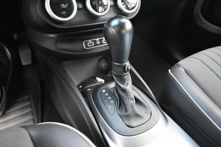 Fiat 500X 1.4 Turbo MultiAir Lounge 140 PK Aut. Xenon Camera Half/Leer Keyless 18''