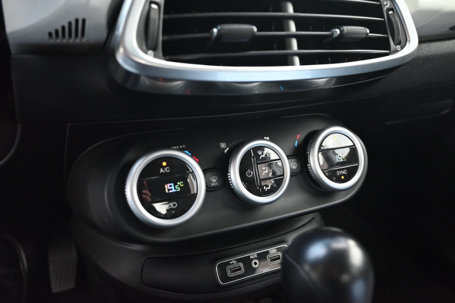 Fiat 500X 1.4 Turbo MultiAir Lounge 140 PK Aut. Xenon Camera Half/Leer Keyless 18''