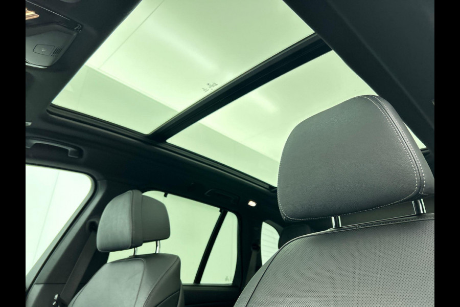 BMW X5 XDrive45e High Executive M-sport (Panorama, Comfort Stoelen, Adaptieve Cruise, Massage Stoelen, Carplay, Etc)