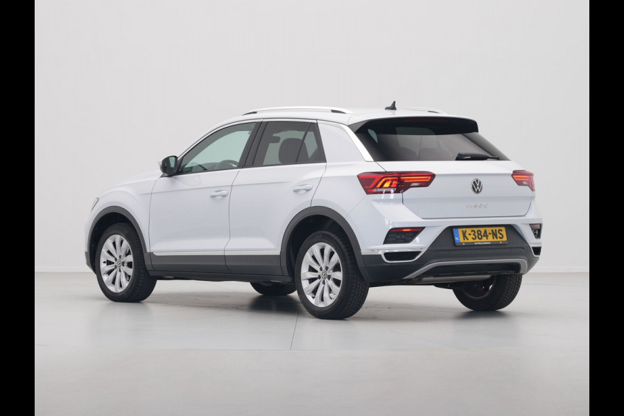 Volkswagen T-Roc 1.5 TSI 150pk DSG Sport Navigatie Camera Acc Executive Getint glas 205