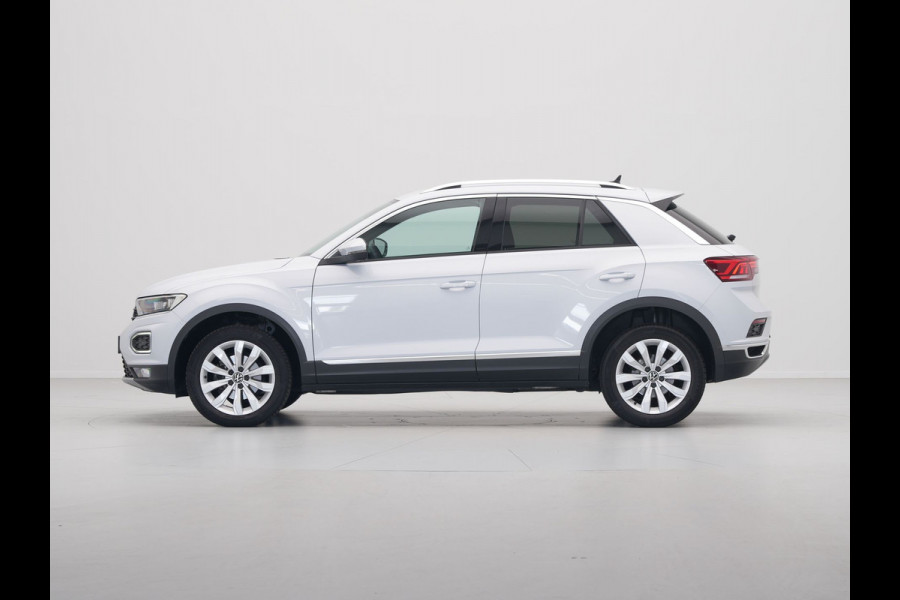 Volkswagen T-Roc 1.5 TSI 150pk DSG Sport Navigatie Camera Acc Executive Getint glas 205