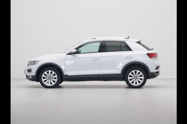 Volkswagen T-Roc 1.5 TSI 150pk DSG Sport Navigatie Camera Acc Executive Getint glas 205