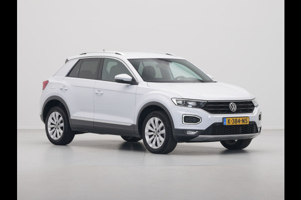 Volkswagen T-Roc 1.5 TSI 150pk DSG Sport Navigatie Camera Acc Executive Getint glas 205