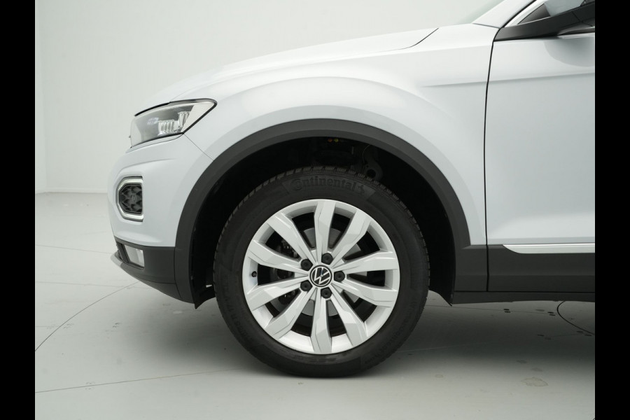Volkswagen T-Roc 1.5 TSI 150pk DSG Sport Navigatie Camera Acc Executive Getint glas 205