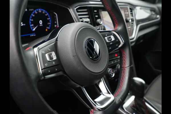 Volkswagen T-Roc 1.5 TSI 150pk DSG Sport Navigatie Camera Acc Executive Getint glas 205