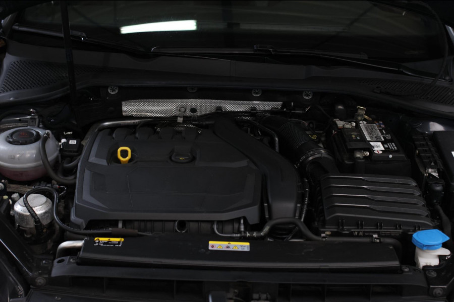 Volkswagen GOLF Variant 1.5 TSI 3X R-Line *Camera*Virtual*Keyless*DSG*Matrix Led*