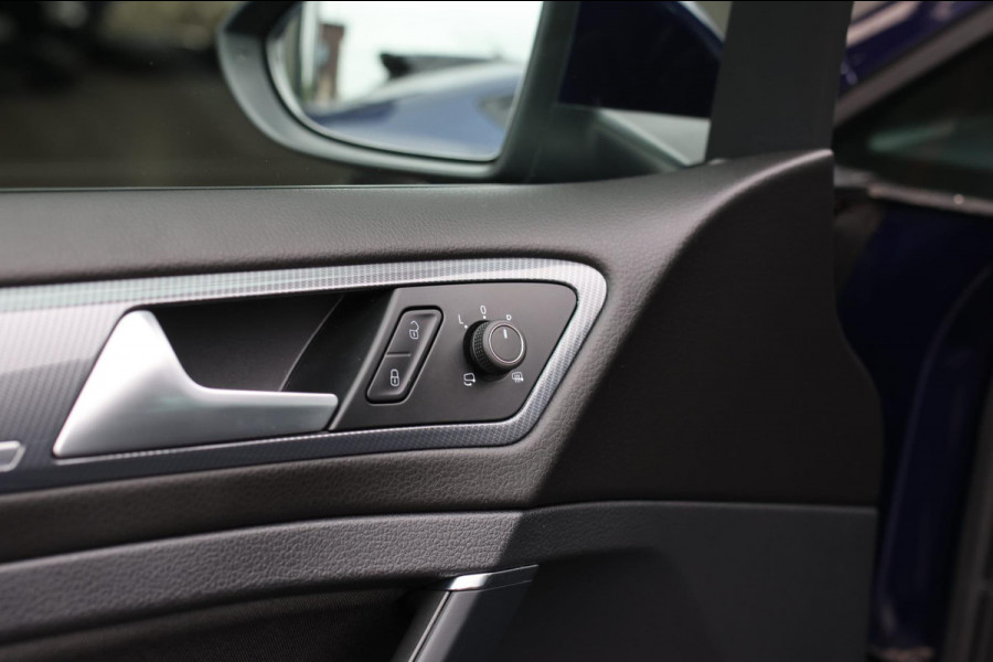 Volkswagen GOLF Variant 1.5 TSI 3X R-Line *Camera*Virtual*Keyless*DSG*Matrix Led*