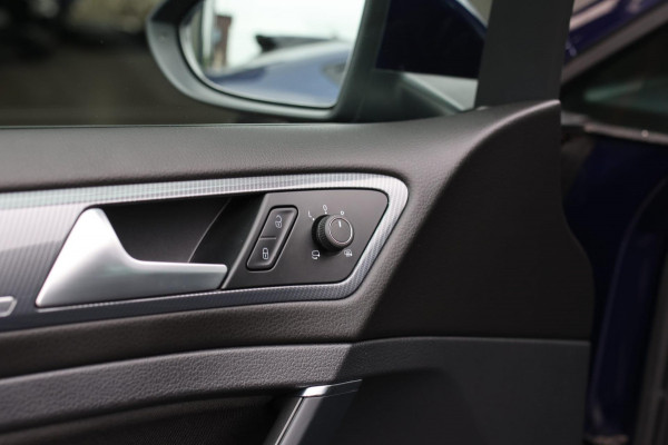 Volkswagen GOLF Variant 1.5 TSI 3X R-Line *Camera*Virtual*Keyless*DSG*Matrix Led*