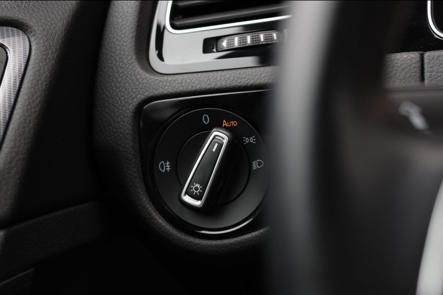 Volkswagen GOLF Variant 1.5 TSI 3X R-Line *Camera*Virtual*Keyless*DSG*Matrix Led*