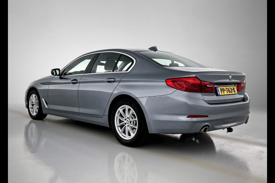 BMW 5 Serie 520d Executive(NL-auto, Navi, Goed OnderH, Cruise Con, Parkeersensoren, Etc)