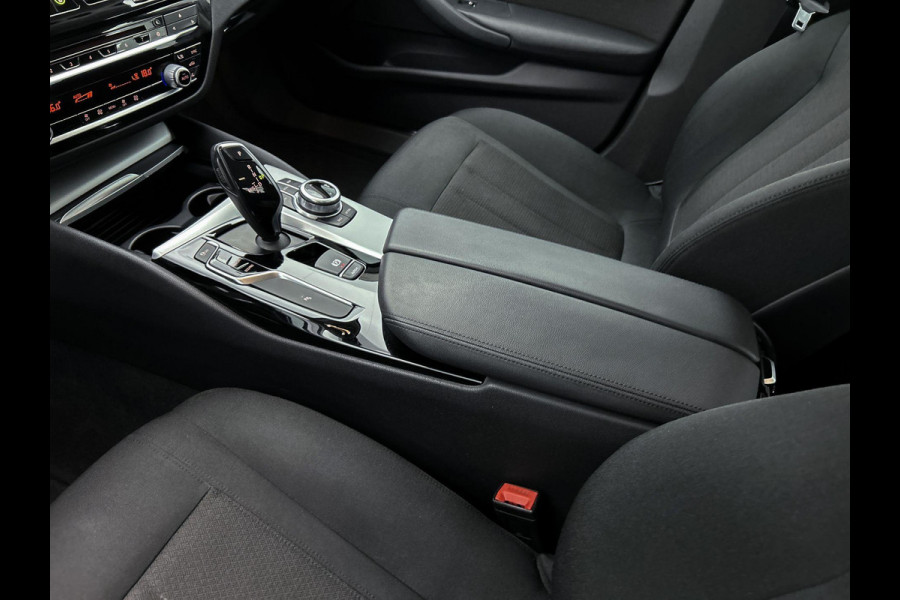 BMW 5 Serie 520d Executive(NL-auto, Navi, Goed OnderH, Cruise Con, Parkeersensoren, Etc)