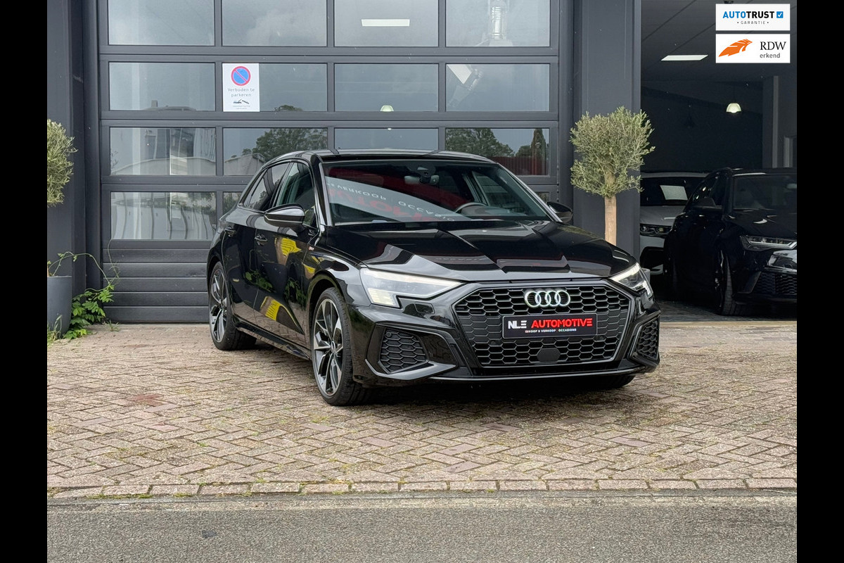 Audi A3 Sportback 35 TDI edition one panoramadak Audi A3 Sportback 35 TDI edition one panoramadak