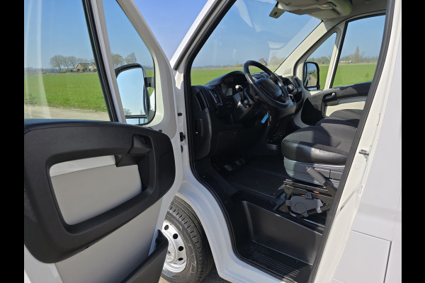 Peugeot Boxer 330 2.0 BlueHDI L2 H2 Pro - 110 Pk - Euro 6 - Koel / Vries - Airco - Cruise Control