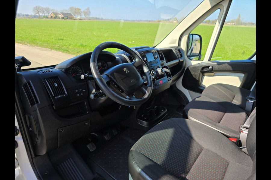 Peugeot Boxer 330 2.0 BlueHDI L2 H2 Pro - 110 Pk - Euro 6 - Koel / Vries - Airco - Cruise Control
