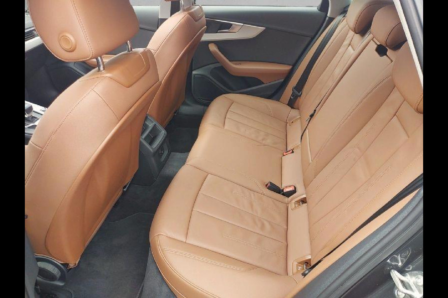 Audi A4 Avant 35 TFSI Advanced Edition Automaat,navi/camera,stoelverwarming,parkeersensoren, Extra set winterwielen