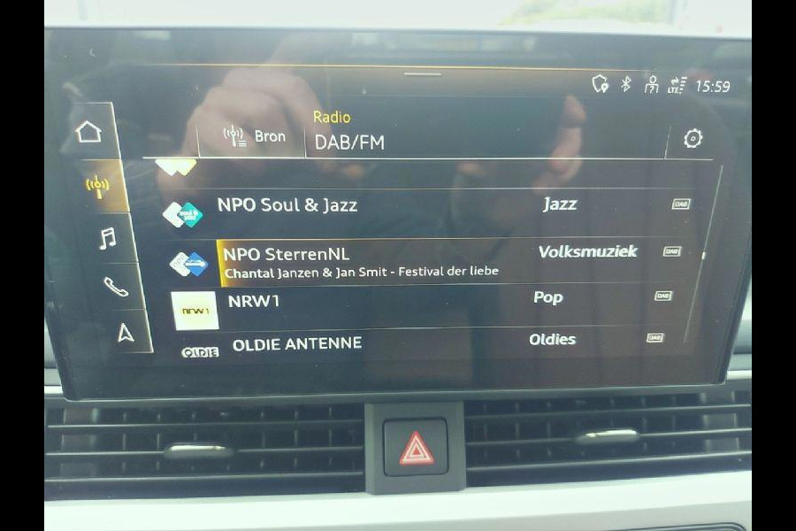Audi A4 Avant 35 TFSI Advanced Edition Automaat,navi/camera,stoelverwarming,parkeersensoren, Extra set winterwielen