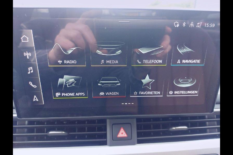 Audi A4 Avant 35 TFSI Advanced Edition Automaat,navi/camera,stoelverwarming,parkeersensoren, Extra set winterwielen
