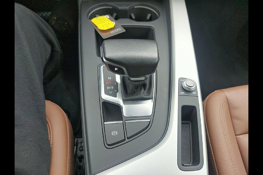 Audi A4 Avant 35 TFSI Advanced Edition Automaat,navi/camera,stoelverwarming,parkeersensoren, Extra set winterwielen