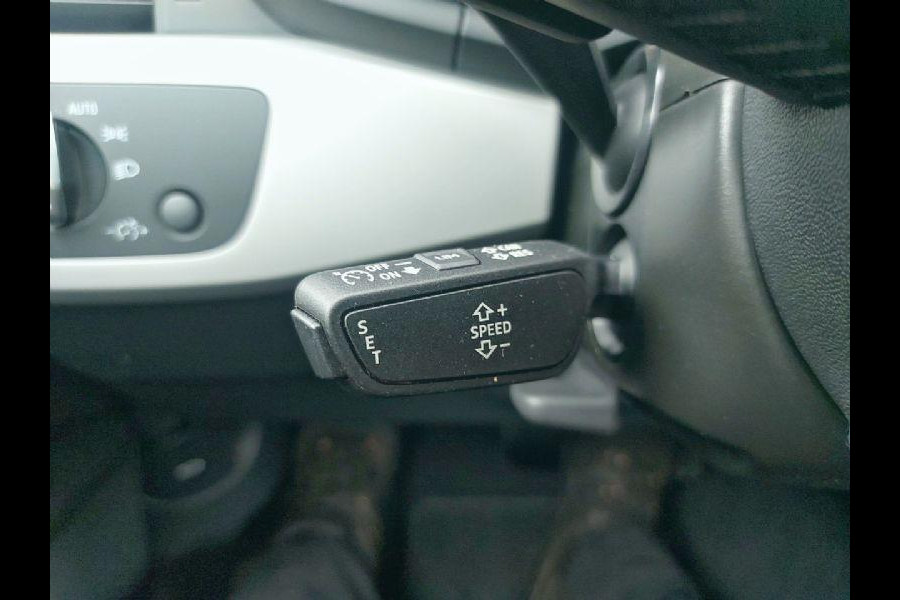 Audi A4 Avant 35 TFSI Advanced Edition Automaat,navi/camera,stoelverwarming,parkeersensoren, Extra set winterwielen
