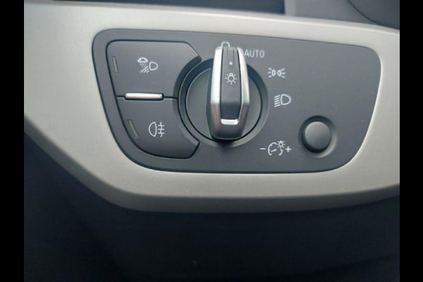 Audi A4 Avant 35 TFSI Advanced Edition Automaat,navi/camera,stoelverwarming,parkeersensoren, Extra set winterwielen