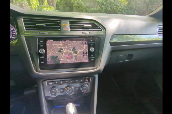 Volkswagen Tiguan Allspace 2.0 TDI Highline Business R PANORAMADAK/TREKHAAK/LEER PAKKET