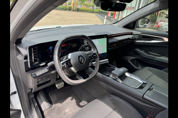 Renault Austral 1.2 E-Tech full hybrid 200 iconic esprit Alpine Trekhaak / Pano / Harman Kardon Sound / Matrix LED / Elektr voorst