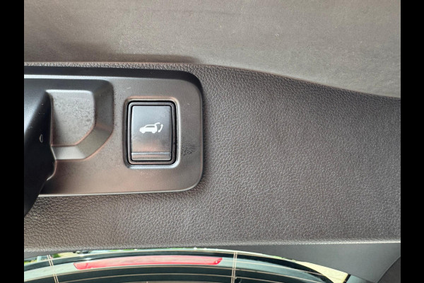 Renault Austral 1.2 E-Tech full hybrid 200 iconic esprit Alpine Trekhaak / Pano / Harman Kardon Sound / Matrix LED / Elektr voorst
